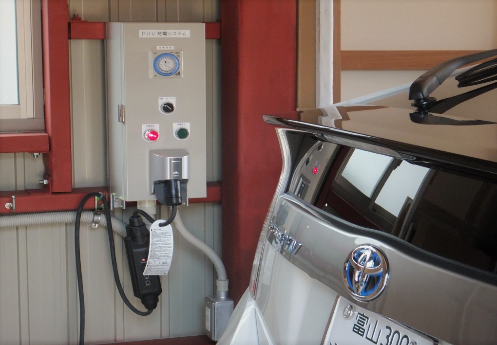 PHV用(電気自動車）充電設備　工事写真3