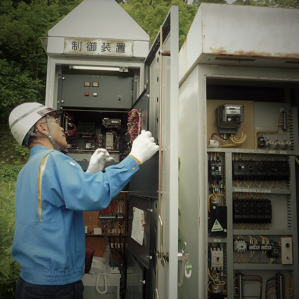 制御盤保守作業写真8